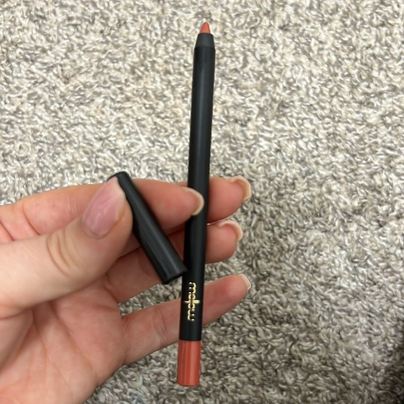 Mellow Lip Pencil - Picture 3 of 3
